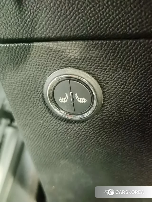 Peugeot 2008 id 4214520 из Китая 11