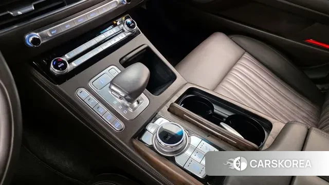 Genesis G90 id 3708555 из Кореи 18