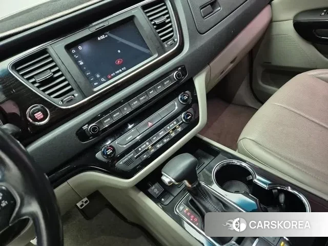 Kia The New Carnival id 3526409 из Кореи 18