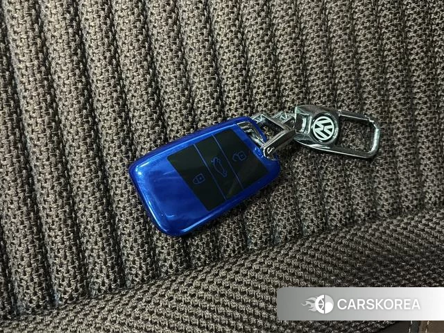 Volkswagen Magotan id 4238083 из Китая 18