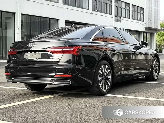 Audi A6L id 4239169 из Китая 17