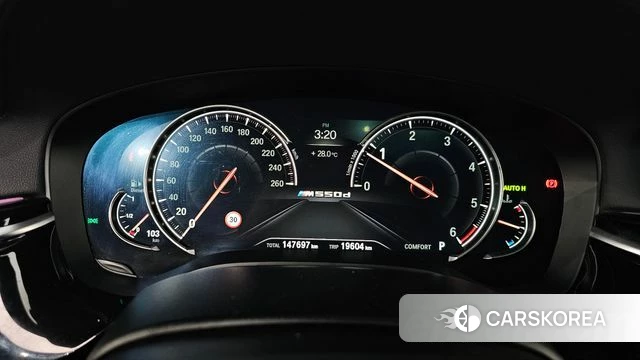 BMW 5 Series (G30) id 4411220 из Кореи 18