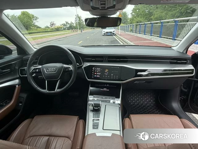 Audi A6L id 4348772 из Китая 13