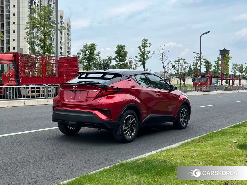 Toyota C-HR id 4510542 из Китая 8