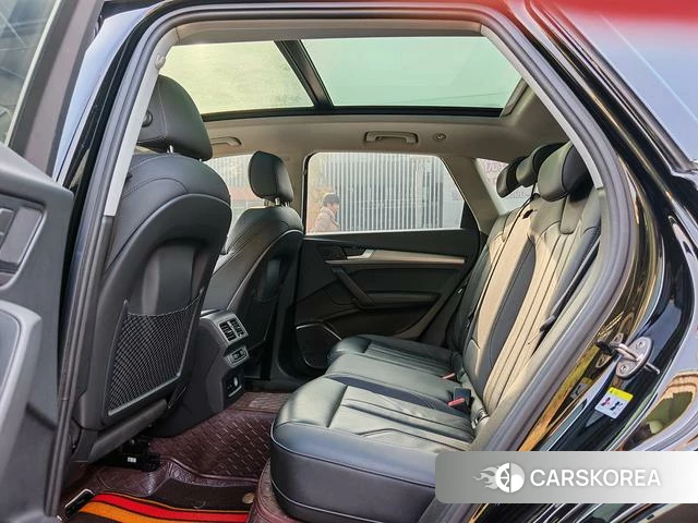 Audi Q5L id 4261376 из Китая 14