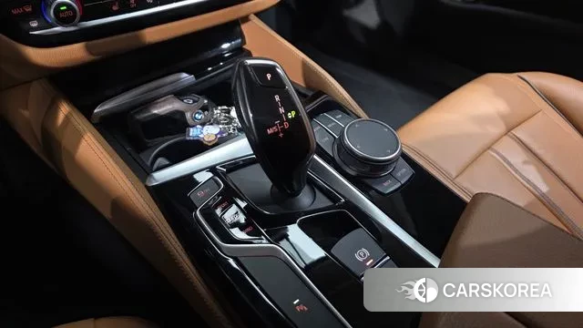 BMW 5 Series (G30) id 3646805 из Кореи 18