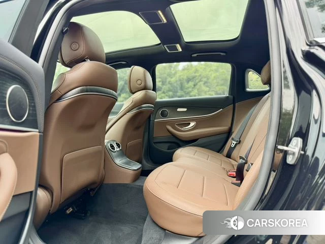 Mercedes-Benz E-class id 4277075 из Китая 21