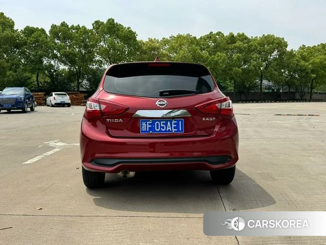 Nissan TIIDA id 4278574 из Китая 8