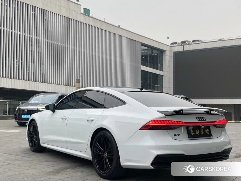 Audi A7 id 4486541 из Китая 13