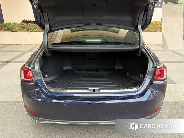 Lexus ES id 4321399 из Китая 13