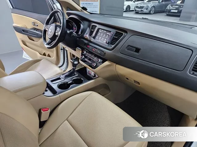 Kia The New Carnival id 3041944 из Кореи 18