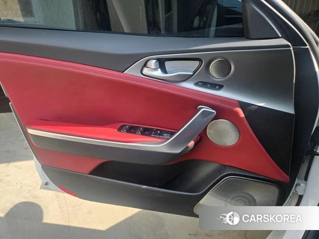 Kia Stinger id 3853148 из Кореи 9