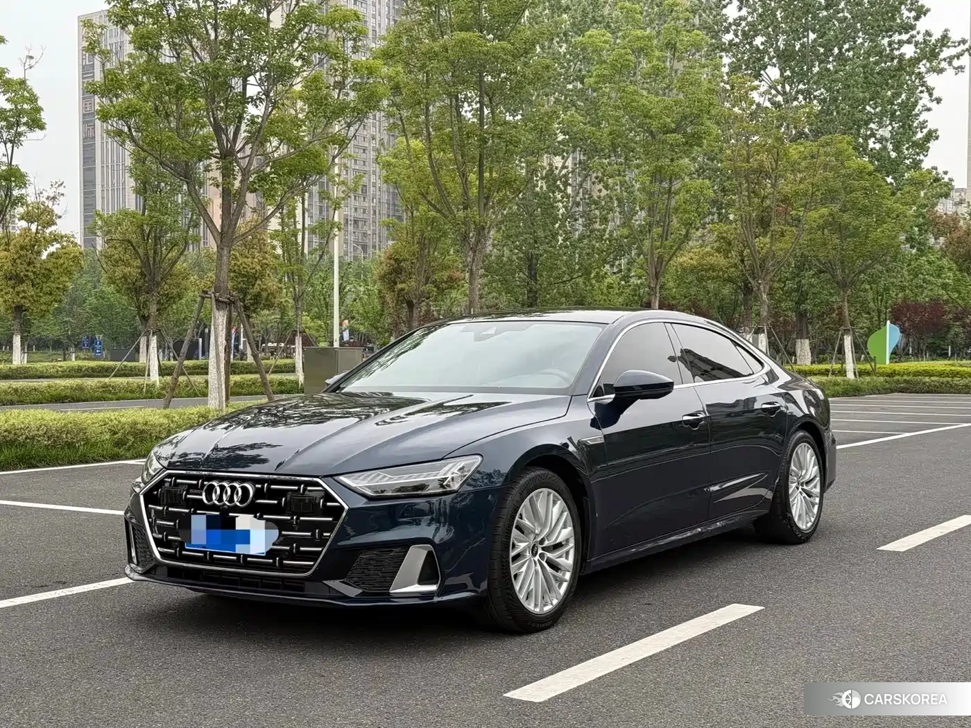 Audi A7L id 4653952 из Китая 15