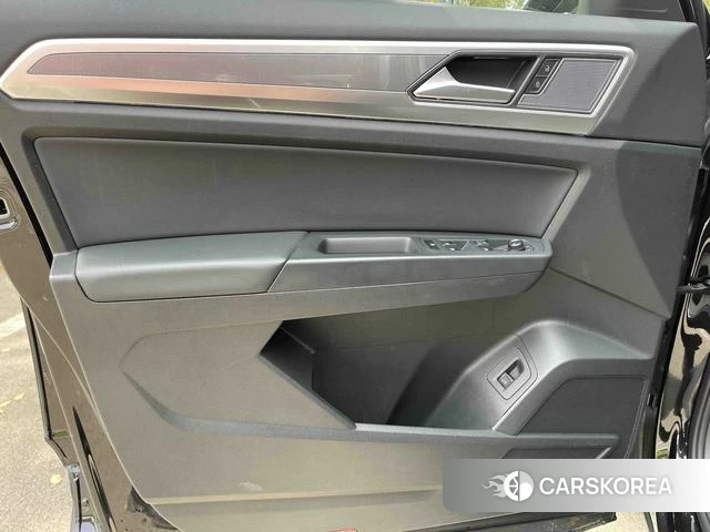 Volkswagen Tourang id 4209950 из Китая 17