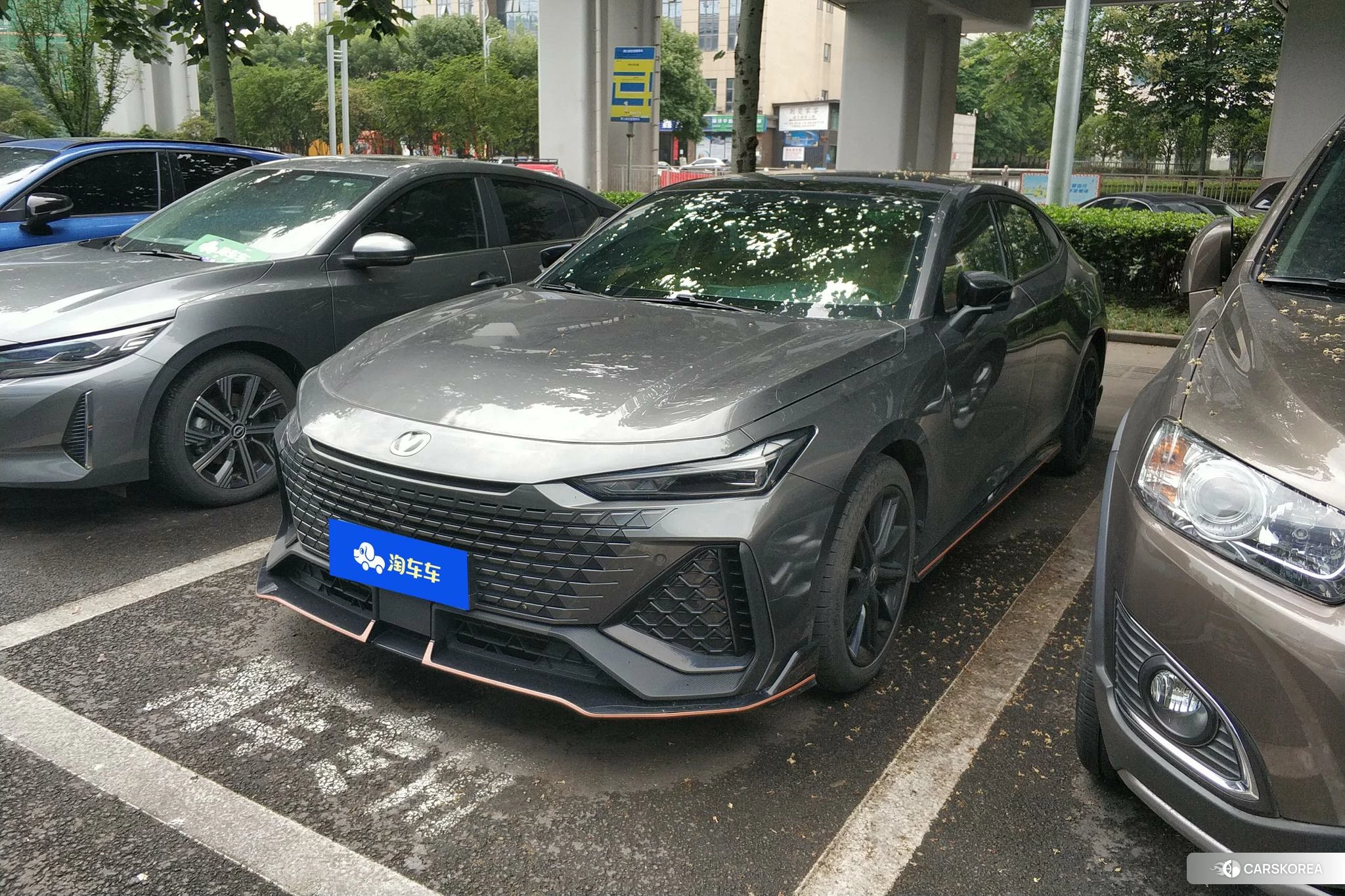 Chang'an UNI-V 2023 Темно-серый из Китая, фото 6