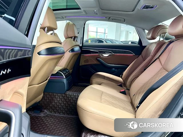 Audi A8 id 4328931 из Китая 8