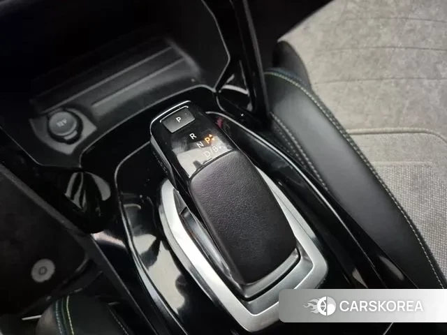Peugeot e-2008 second generation id 3339123 из Кореи 17