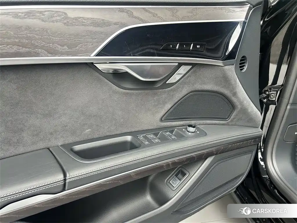 Audi A8 id 4545883 из Китая 13