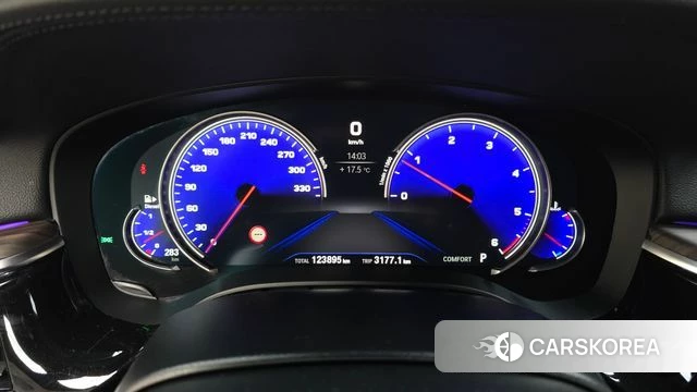 BMW 5 Series (G30) id 3880214 из Кореи 18