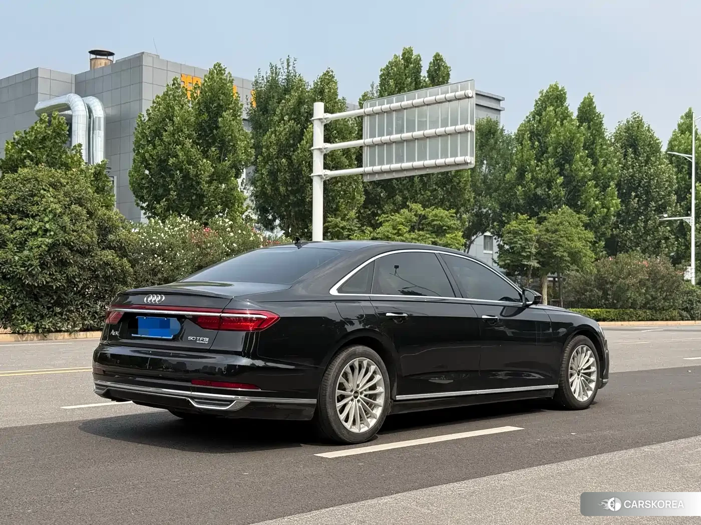 Audi A8 id 4589379 из Китая 8