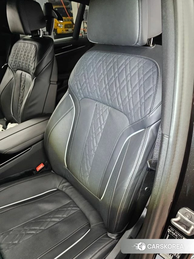 BMW 5 Series (G30) id 3935096 из Кореи 8