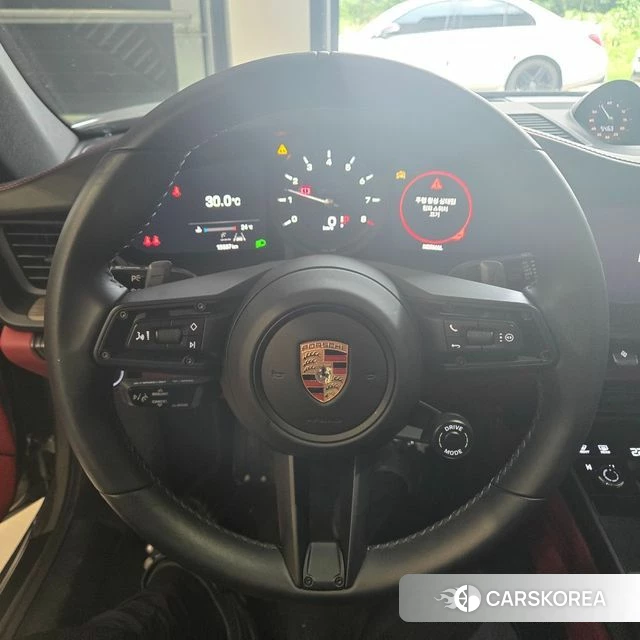 Porsche 911(992) id 4623210 из Кореи 9