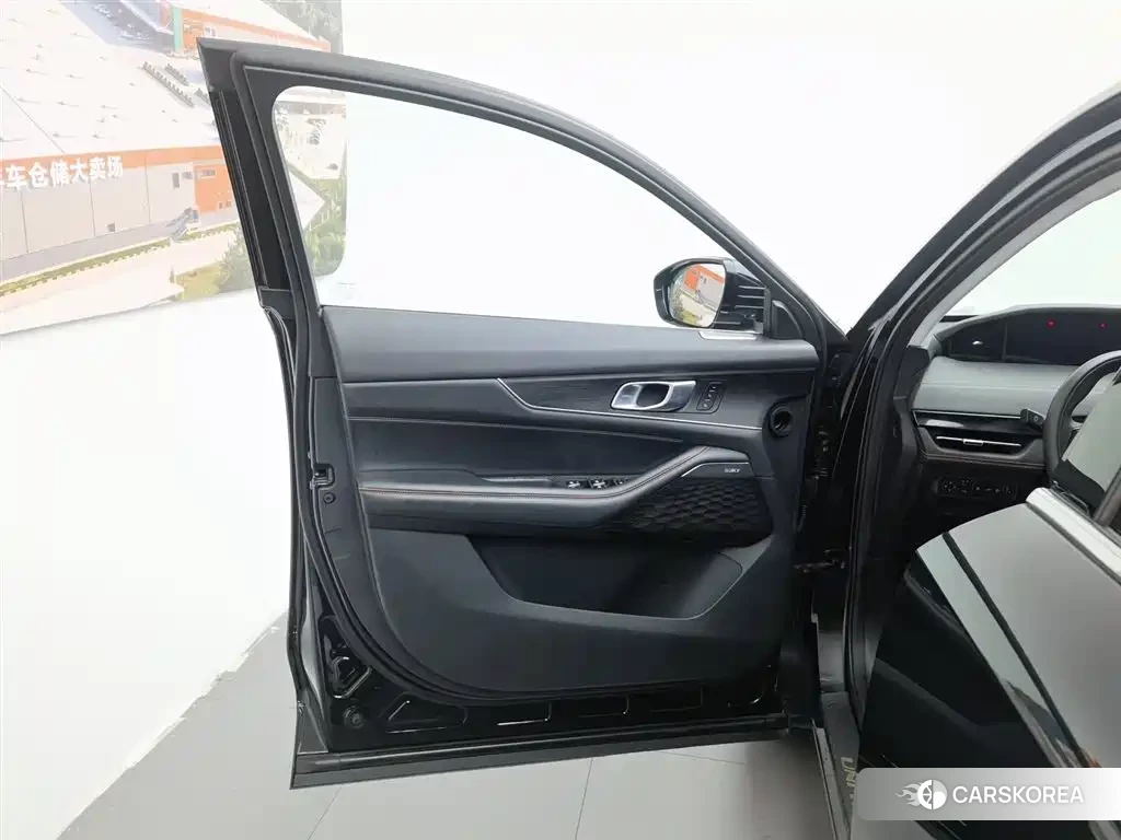 Chang'an Changan UNI-K Smart iDD id 4545979 из Китая 22