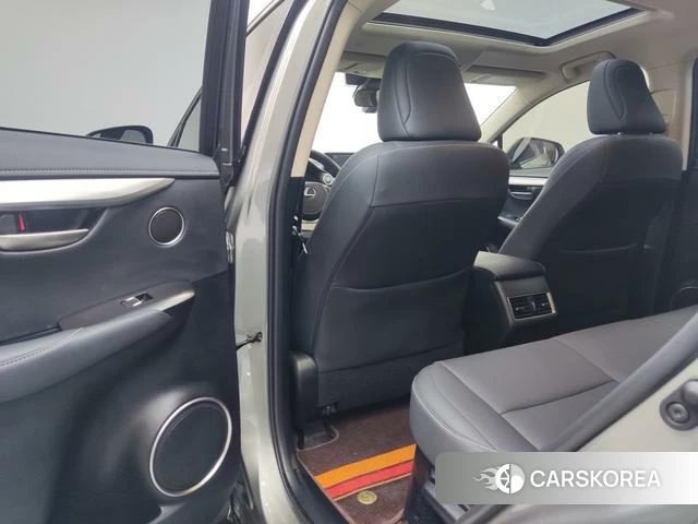 Lexus NX id 4298359 из Китая 19