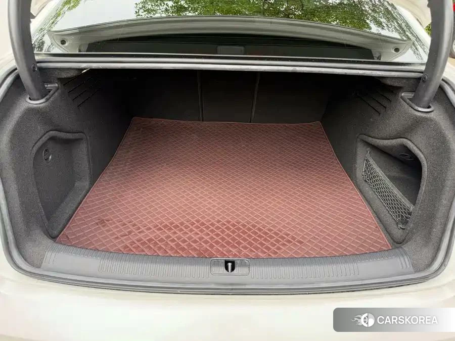 Audi A4L id 4467527 из Китая 8