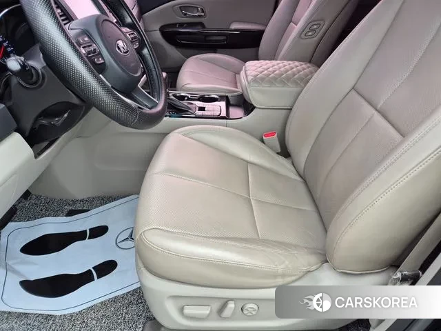 Kia The New Carnival id 2961686 из Кореи 18