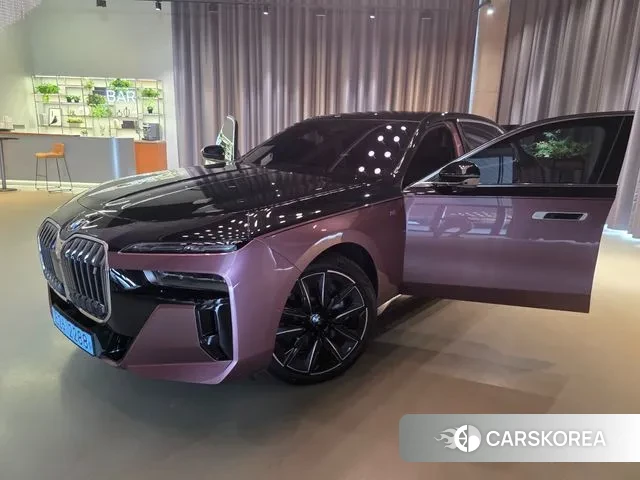 BMW i7 (G70) id 3304908 из Кореи 14