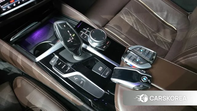 BMW 5 Series (G30) id 3861689 из Кореи 18