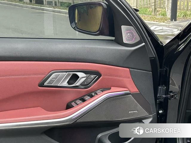BMW 3 series id 4240745 из Китая 21