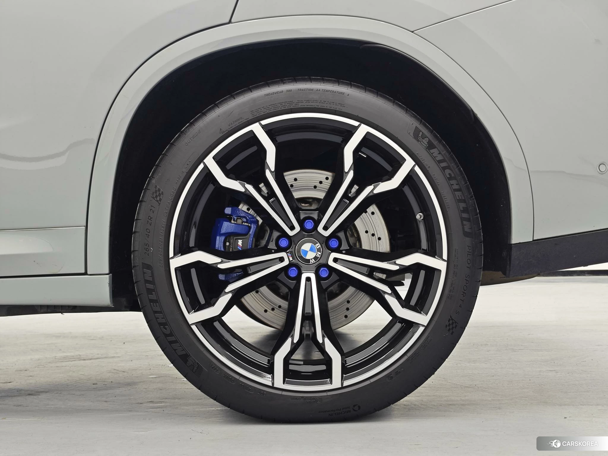 BMW X4 M id 4452732 из Китая 18
