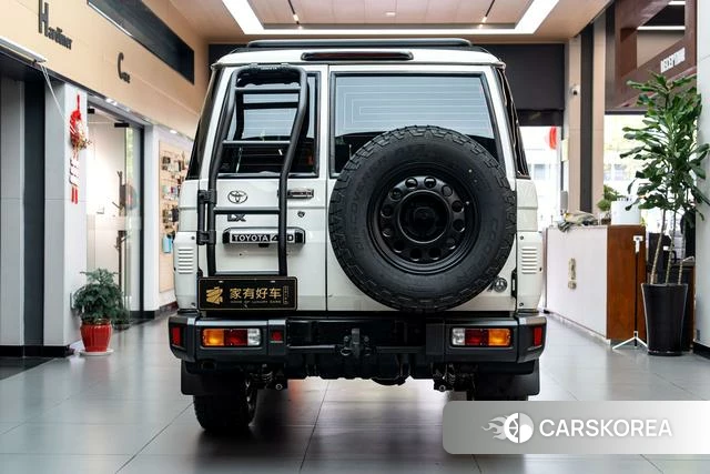Toyota Land Cruiser 70 Series id 4239404 из Китая 17