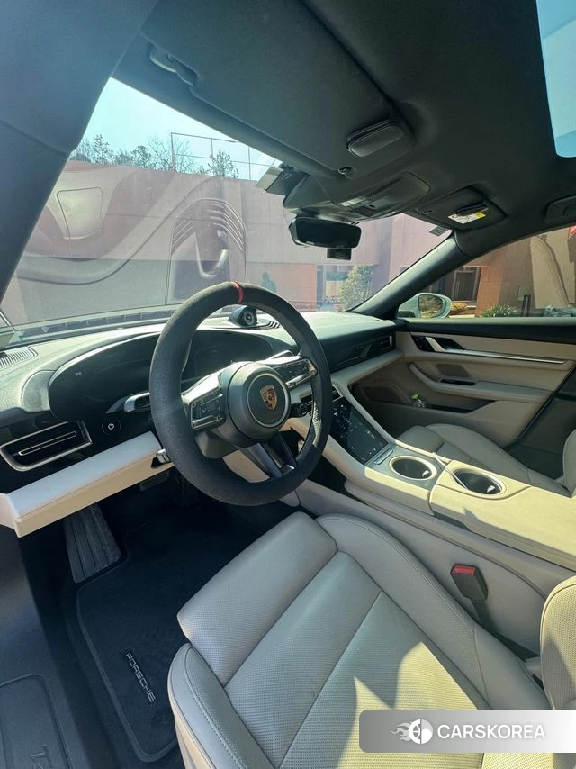 Porsche Taycan id 3818612 из Кореи 8