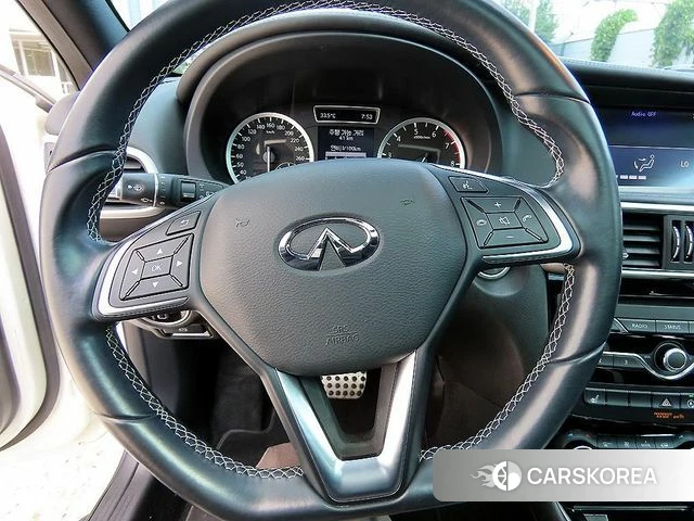 Infiniti Q30 id 4755358 из Кореи 18