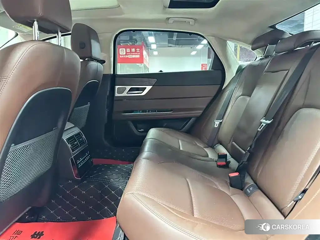 Jaguar XFL id 4539189 из Китая 8