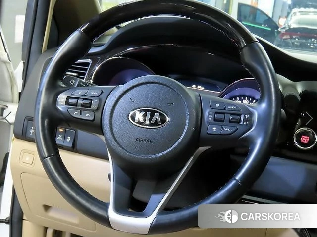 Kia The New Carnival id 4638191 из Кореи 18