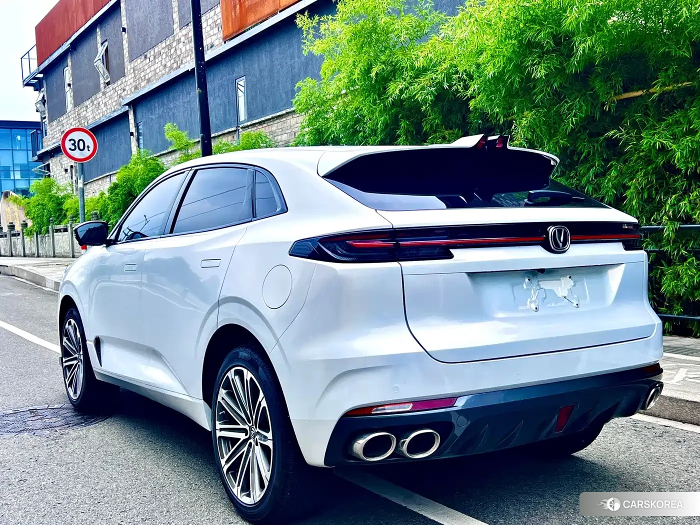 Chang'an Changan UNI-K id 4548373 из Китая 12