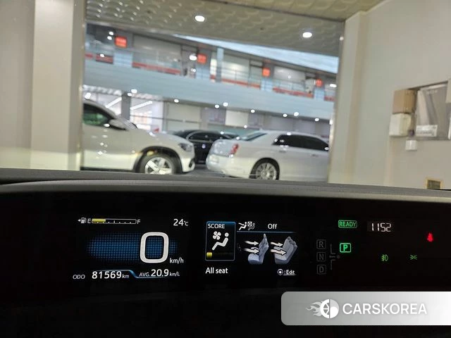 Toyota Prius 4th Generation id 4402997 из Кореи 17