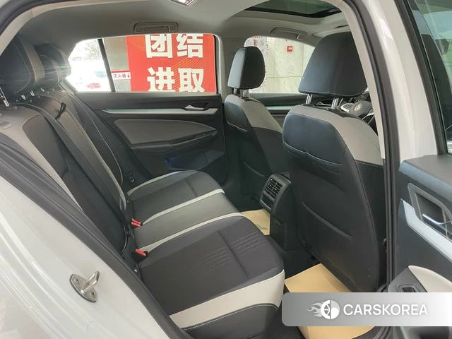 Volkswagen Golf id 4272743 из Китая 24