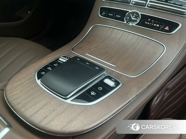 Mercedes-Benz E-class id 4209670 из Китая 14