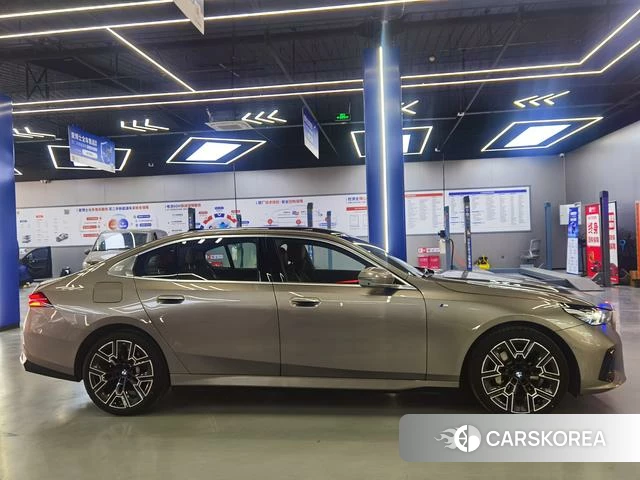 BMW 5 series id 3913531 из Китая 18