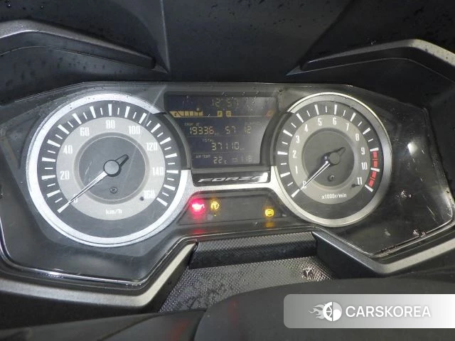 Honda FORZA id 3948189 из Японии 32