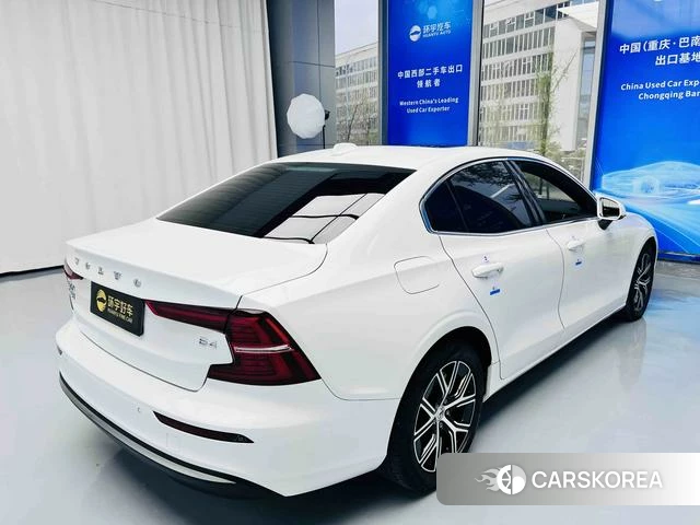 Volvo S60 id 4253313 из Китая 8
