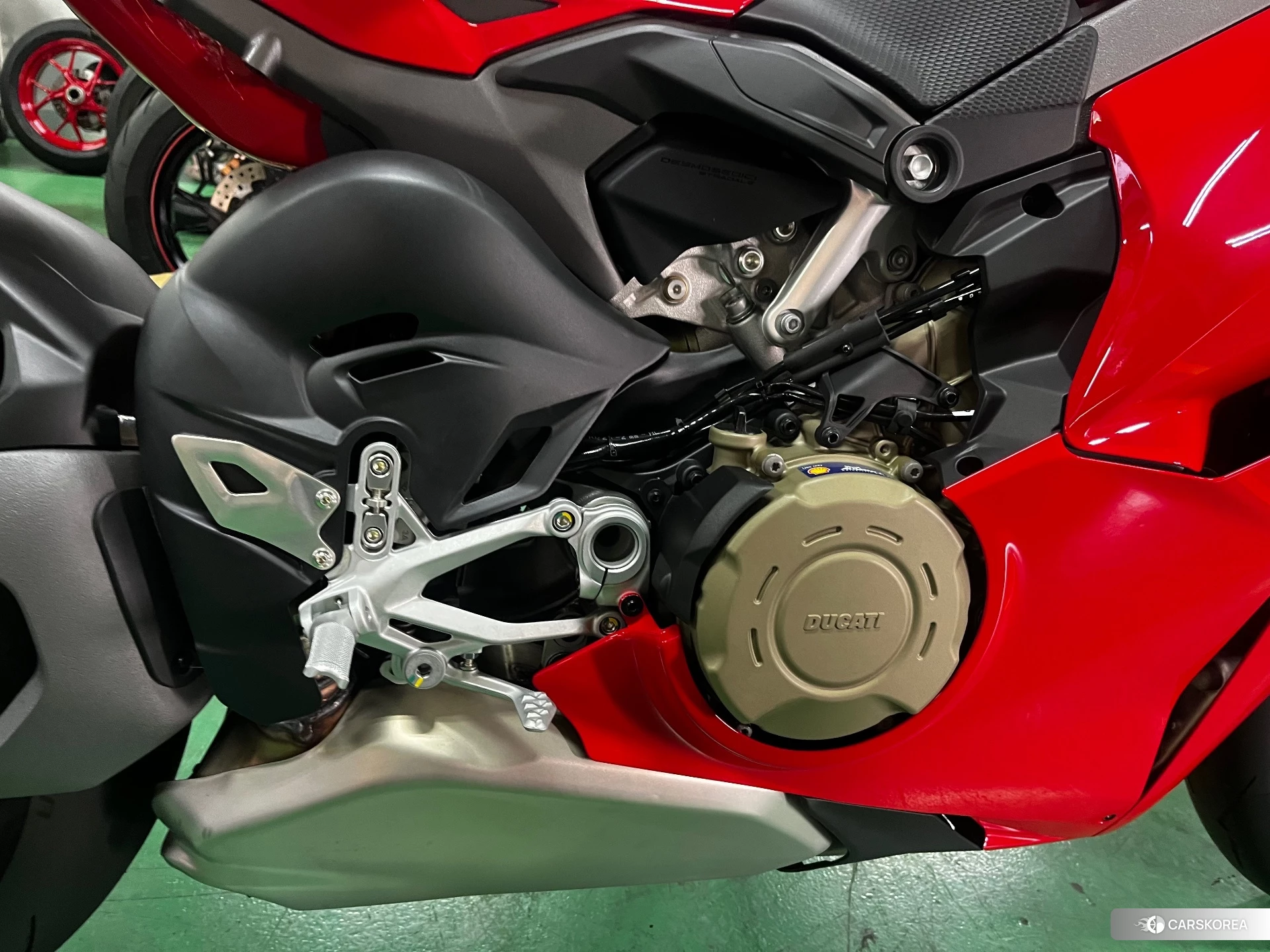 Проданный Ducati PANIGALE V4 S id 4352773 из Японии, фото 8