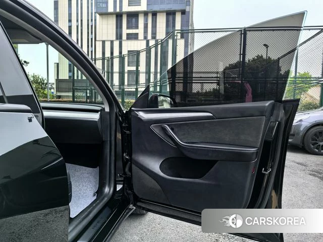 Tesla Model Y id 4229197 из Китая 28