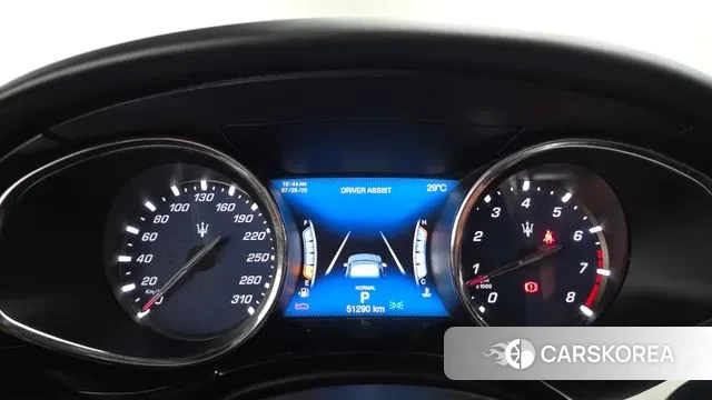 Maserati Quattroporte id 2976743 из Кореи 18