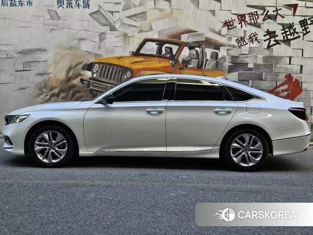 Honda Accord id 4259288 из Китая 10